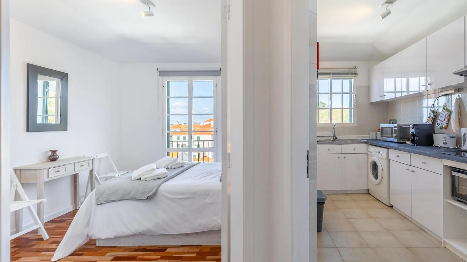 Funchal Apartment With Stunning Harbor View And Air Conditioning Unit