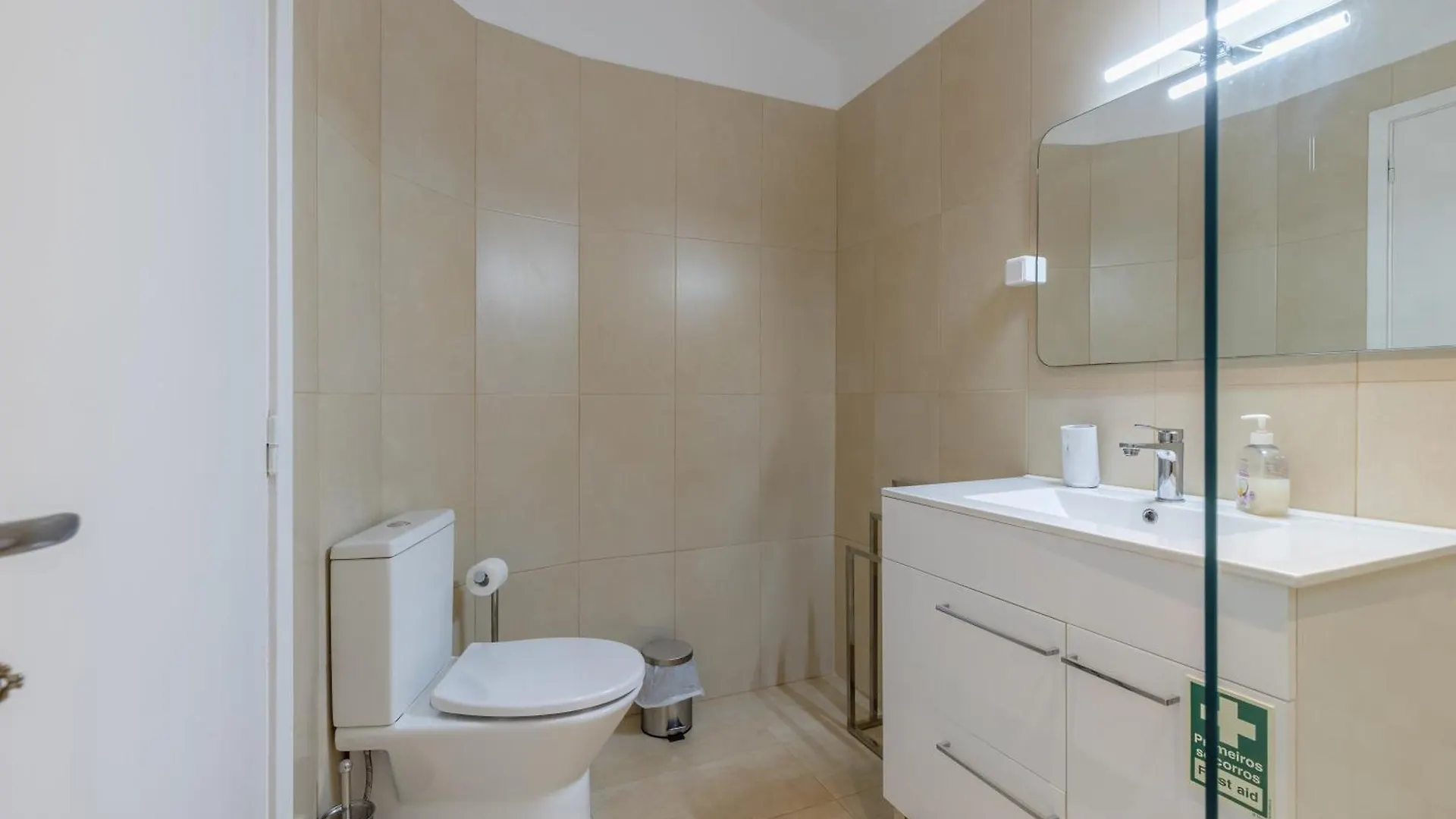 Funchal Apartment With Stunning Harbor View And Air Conditioning Unit