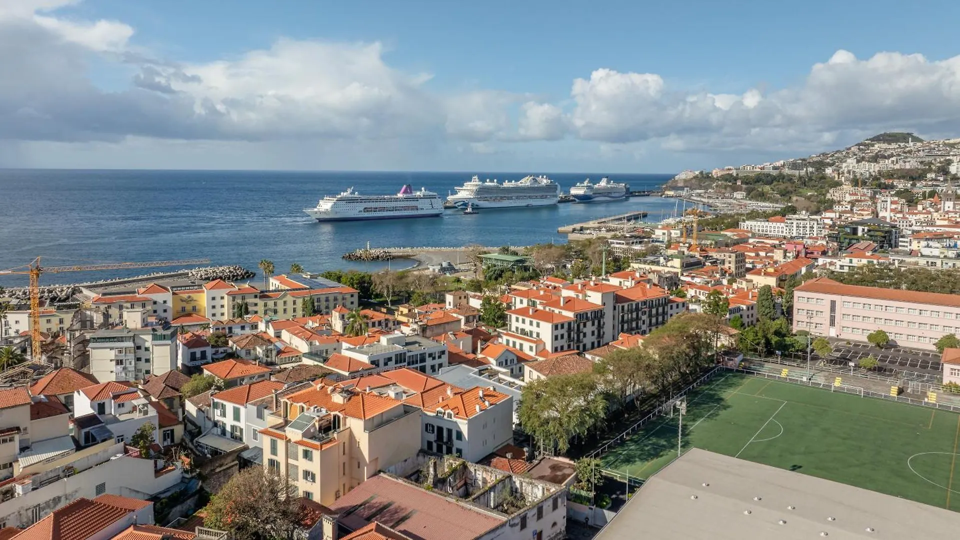 Funchal Apartment With Stunning Harbor View And Air Conditioning Unit