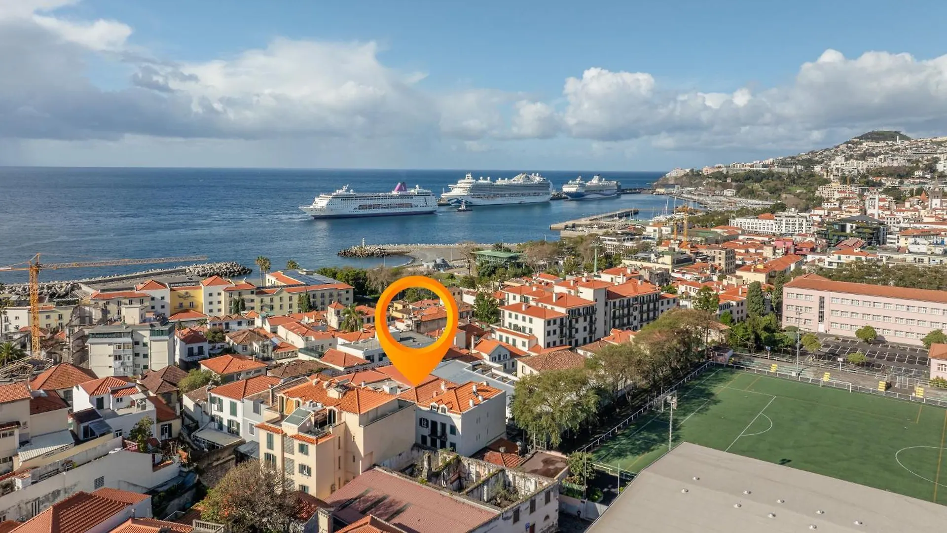 Funchal Apartment With Stunning Harbor View And Air Conditioning Unit  Funchal (Madeira)